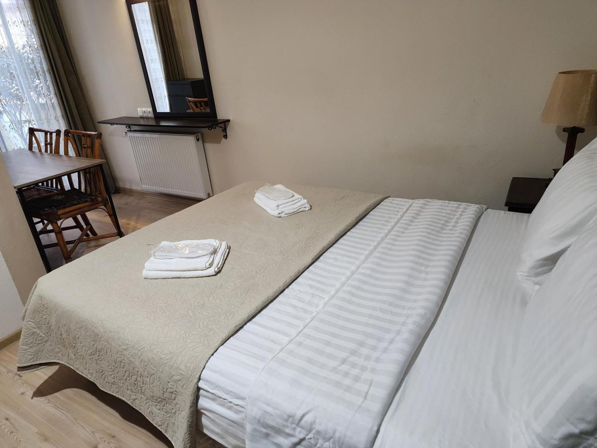 Vake-Saburtalo Hillside Apartment Тбилиси Екстериор снимка